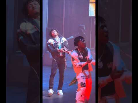 YB and Ben on stage Performing “Hot Now” at sold out arena MASA Tour Concert Tour🔥💚 #masa