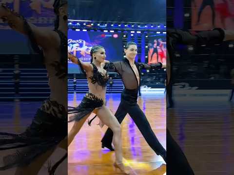 Amazing Samba🔥Very excellent dancer #danceshorts #dancerlife #dance #dancer #ballroomdance #samba