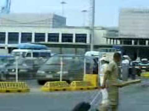 Con la casa a cuestas , en el parking de Algeciras.