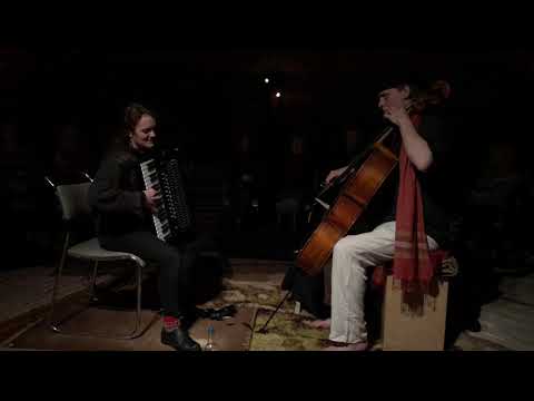 Hannah James & Toby Kuhn