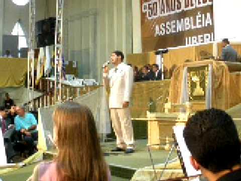 keniel Cantando no congresso Umaduc