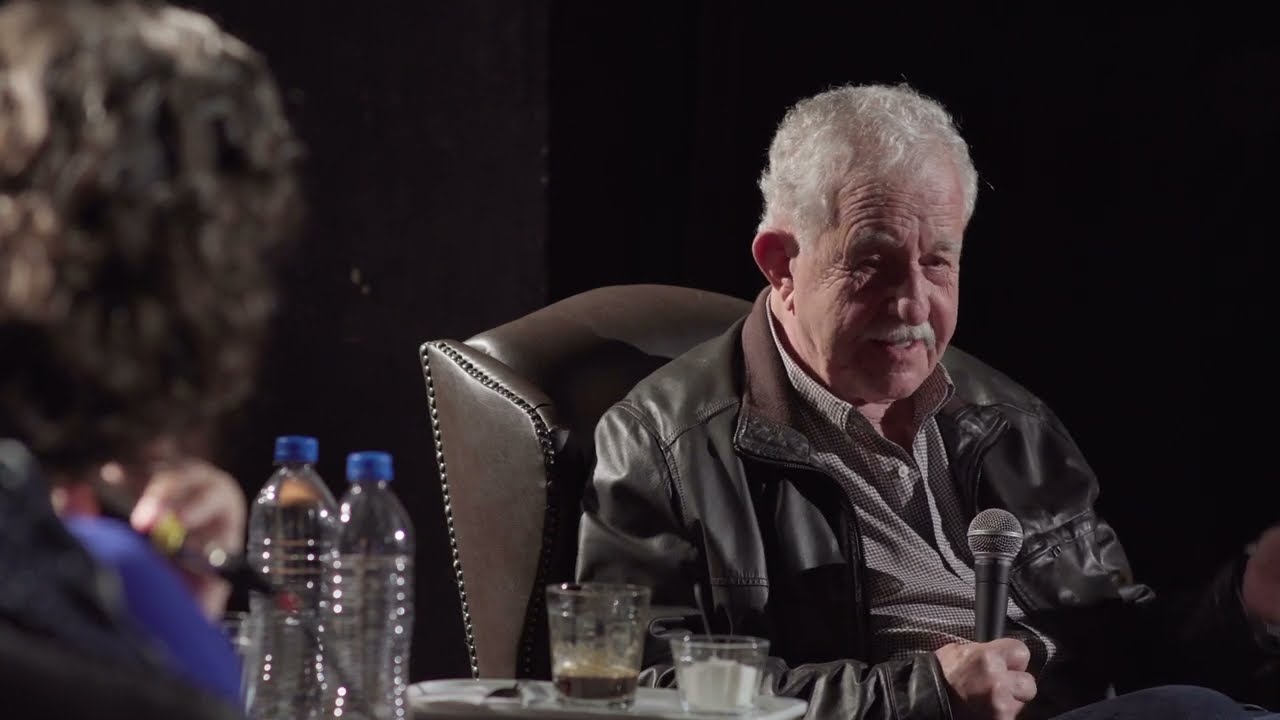 Júlia entrevista João Hansen