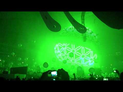 Sensation White @ Prague 2013 May 25