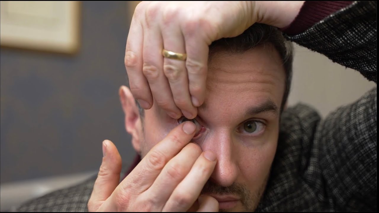 HOW TO; Insert and remove contact lenses for beginners!