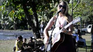 Colbie Caillat - Let&#39;s Make It Rain (Opening Billabong Pro 2011-08-19 - Teahupoo Tahiti)