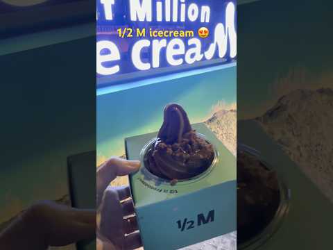 1/2M ice cream yummy 😍