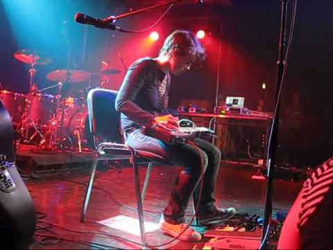 16/17- Kaki King - Gay sons of Lesbian mothers (encore) - La Scala - London - 10 March 2010