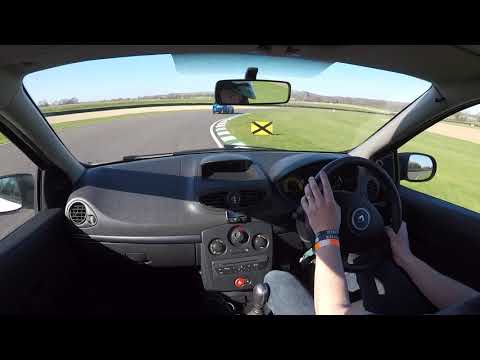 Focus ST vs Clio 200 at Goodwood