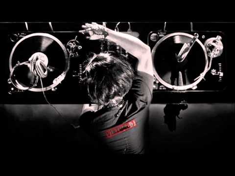 Schiller - I Feel You  VS Rebolledo y Daniel Maloso - Venganza y Seducción