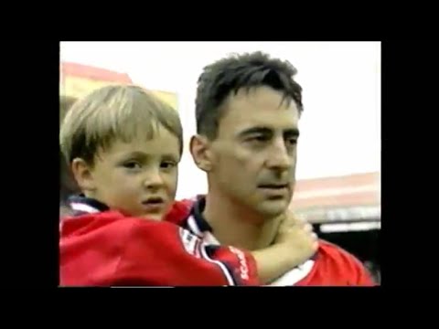 Nigel Davies with a young Sam Davies in 1998