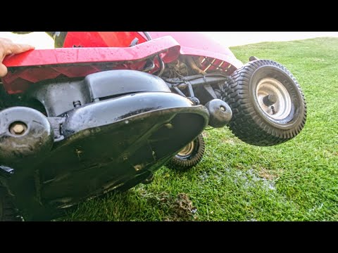 🚜MOTOVLOG en TRACTOR CORTACÉSPED😂Aprende a Usar Cortacésped y dejar tu Jardín niuuuu🏡🌲🌼