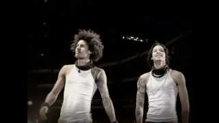 [Les Twins Version] Erykah Badu - Out My Mind Just In Time 2013