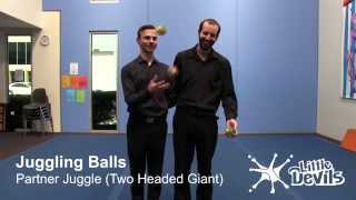 JUGGLING BALLS - Partner Juggle (2-Headed Giant)
