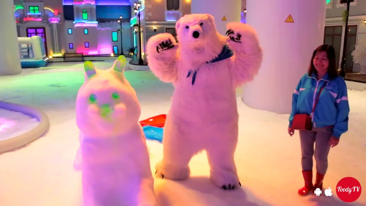 Experience a virtual tour of Snow Town Saigon.