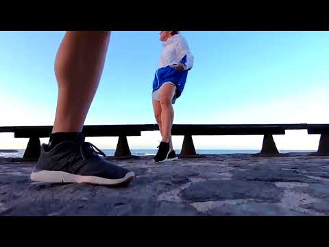 Agoney haciendo ejercicio con Magali Dalix en Canarias (publicado el 2-5-18)