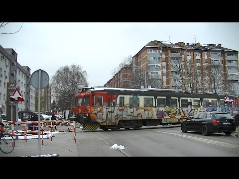 Spoorwegovergang Varaždin (HR) // Railroad crossing // Željeznički prijelaz
