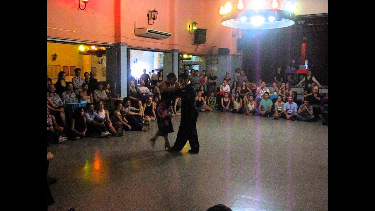 VIRGINIA PANDOLFI y JONATAN AGUERO en Viva La Pepa Milonga (4/4)