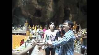preview picture of video 'วัดถ้ำเขาหลวง จว.เพชรบุรี.AVI'