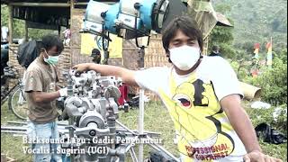 Download lagu TENDANGAN DARI LANGIT (IN MEMORIAN) SHOOTING FILM LAYAR LEBAR SUTRADARA : HANUNG BRAMANTYO mp3