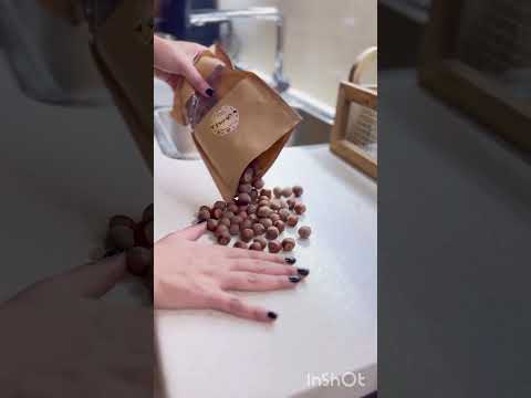 اصلا فکرشو نمیکردم پنیر بتونه انقدر شکلات رو خوشمزه کنه🤌🏻🤤حتما درستش کن😋 #vairal# #shorts #asmr