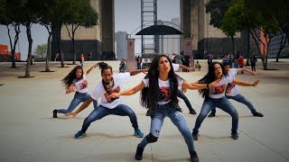Desert Sessions - &quot;Noses in Roses&quot; (A Poc A Poc flash mob in Mexico City)