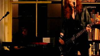 MELISSA AUF dER MAUR 22 below HOUSING WORKS NYC May 25 2010