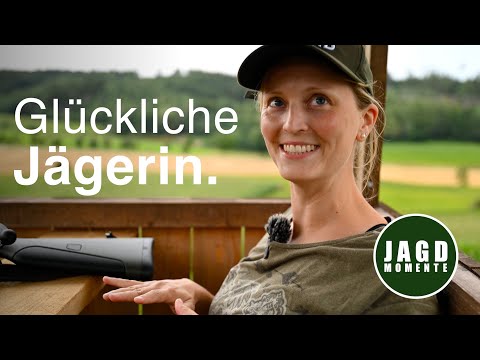 Buck hunting with forester Viktoria | Hunting Moments