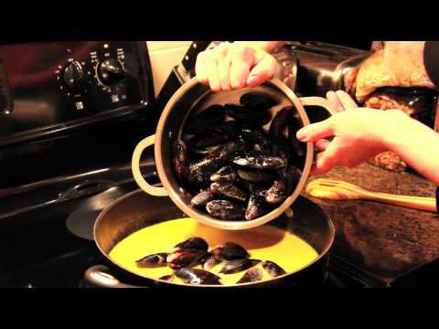 Coconut Curry Cilantro Mussels - Summer Recipe
