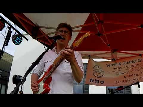 Fender Stratocaster 00 - Fiesta Red image 7