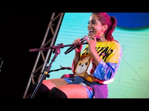 Happy Hour com Anitta em Brasilia na Clube FM 04/03/2016