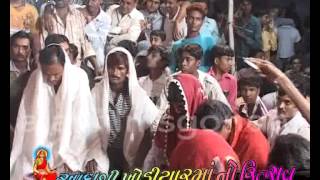 preview picture of video '16   Dharmesh Raval Live Mandvo At Jetpur Bhojadhar 2011'