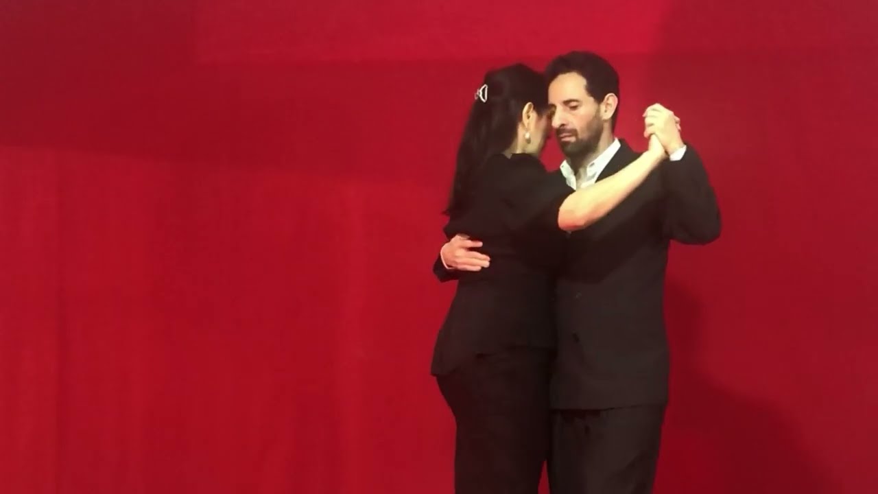 Tango, musicality, embellishments, lesson. Pablo Nievas and Flor Fraschina