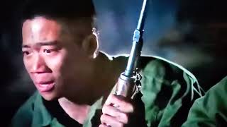 Mưa đỏ Đây là đoạn thiêu sống 1 người lính bắc việt thực hiện bởi lính vnch.