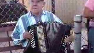 Don Isaac Rodriguez Chotis Labios de Coral