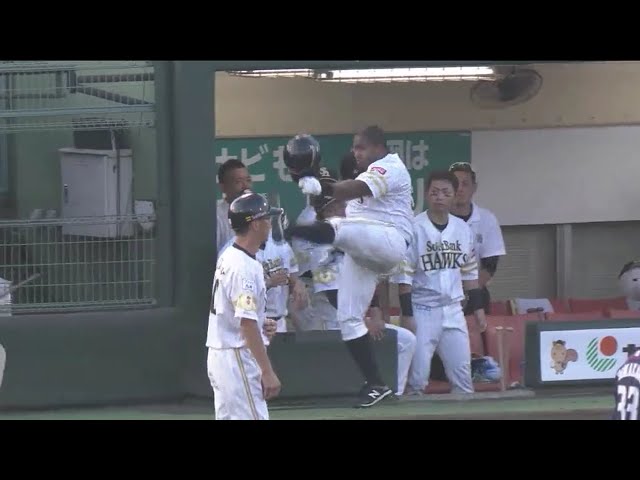 【2回裏】あっという間にスタンドへ!! ホークス・デスパイネ 第20号ホームランで反撃!! 2018/7/18 H-L