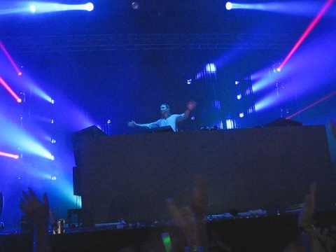 The Day After Panama 2013 - David Guetta Make Some Noise