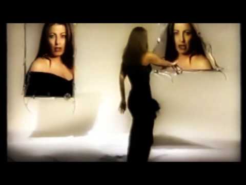 ΑΝΤΖΕΛΑ ΔΗΜΗΤΡΙΟΥ - ΦΤΑΙΕΙ Ο ΕΡΩΤΑΣ (Official Video Clip)