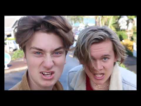 Mutha'uckas - Finn McGregor, The Flight of the Conchords