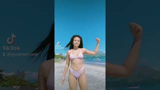 bikini TikTok be like...