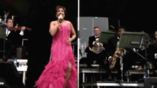 Shirley Bassey - Big Spender (Glastonbury 2007 Live)