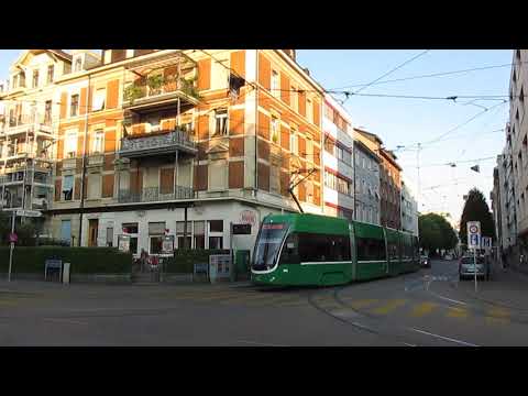Basel: Güterstrasse - Thiersteinerallee. Trams nr. 6007, 6003, 6005