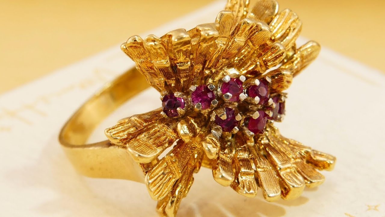 Vintage Modernist Ruby Cluster 18K Yellow Gold Cocktail Ring London 1960s, Size L1/2 6 52