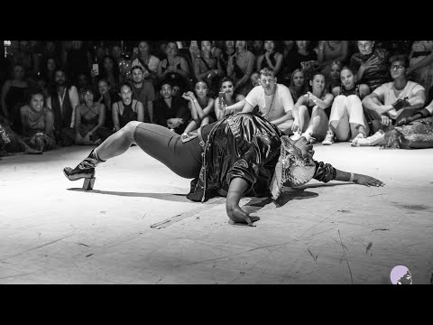 ESSENCE vs DII FEELING | Top 16 | Eleganza Waacking Festival 2022