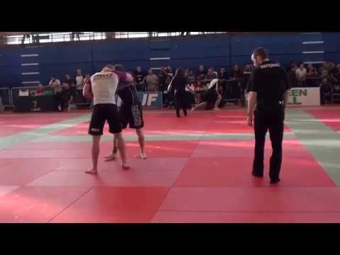 Cselőtei Tamás vs. ??? @ 2014 London Open Absolute No-GI (1st Fight)