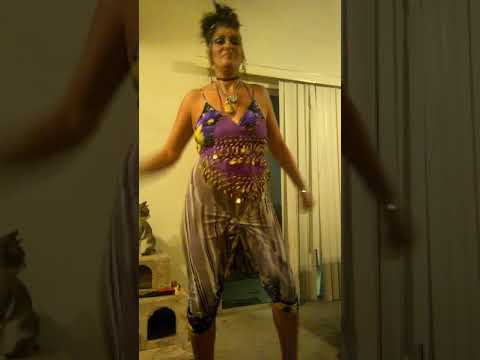 HoneyBadger !! Doing The Russell Shuffle by HoneyBadger 🍯 herself!!