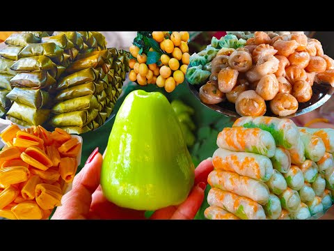 Breakfast, Snacks, Fruits, King Crab, Lobsters, Prawn, & More - Popular Central Market In Phnom Penh