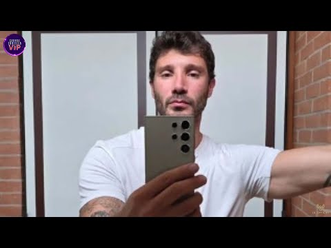 Stefano De Martino, in barca con una donna misteriosa non è una nuova fiamma