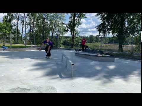 Boardslide small handrail in kongsvinger skatepark.