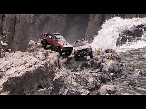 RC CWR RC4WD Trail Finder II TF2 crawling the river rocks