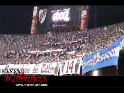 ""Y dale River dale" + "Soy de River yo soy"" Barra: Los Borrachos del Tablón &bull; Club: River Plate